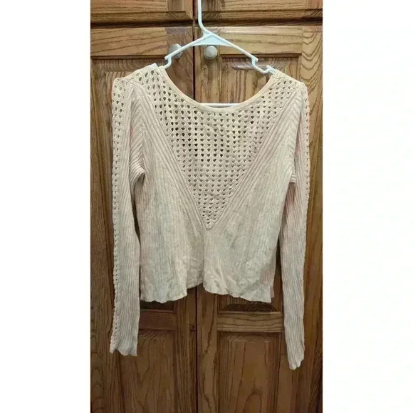 Free People cream colored cropped sweater size M - Picture 4 of 6